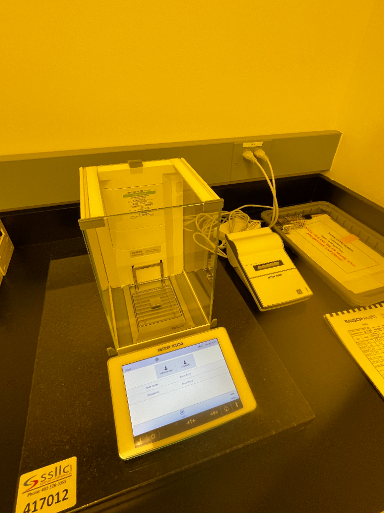 Image of Mettler Toledo XPR225DR Analytical Balance with Touchscreen and Printer